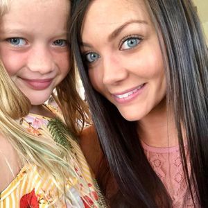 Meet your Posher, Hilary